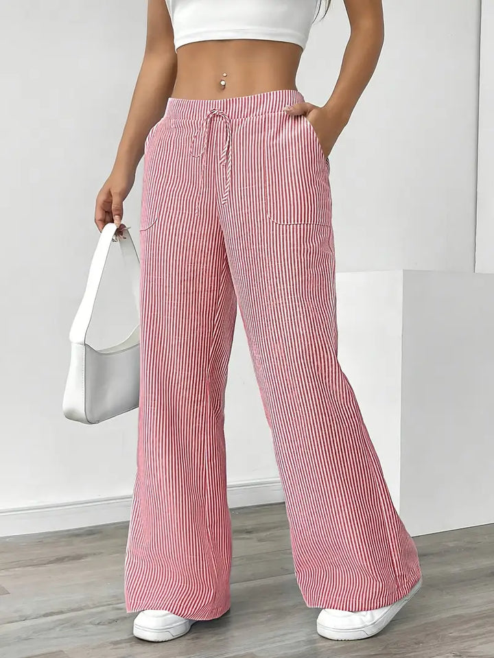 KARINA | STYLISCHE STREIFENHOSE