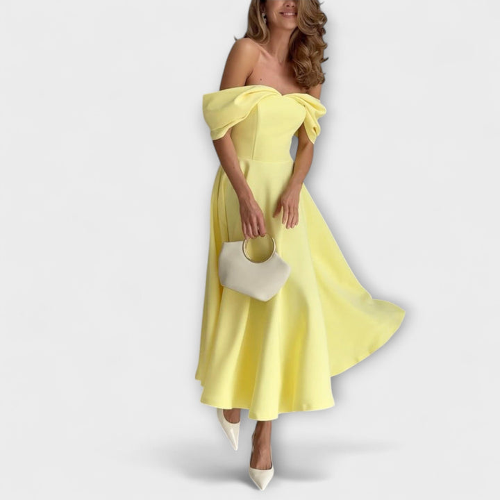 Romy | Schickes Maxikleid mit schulterfreiem Design und Drapierung