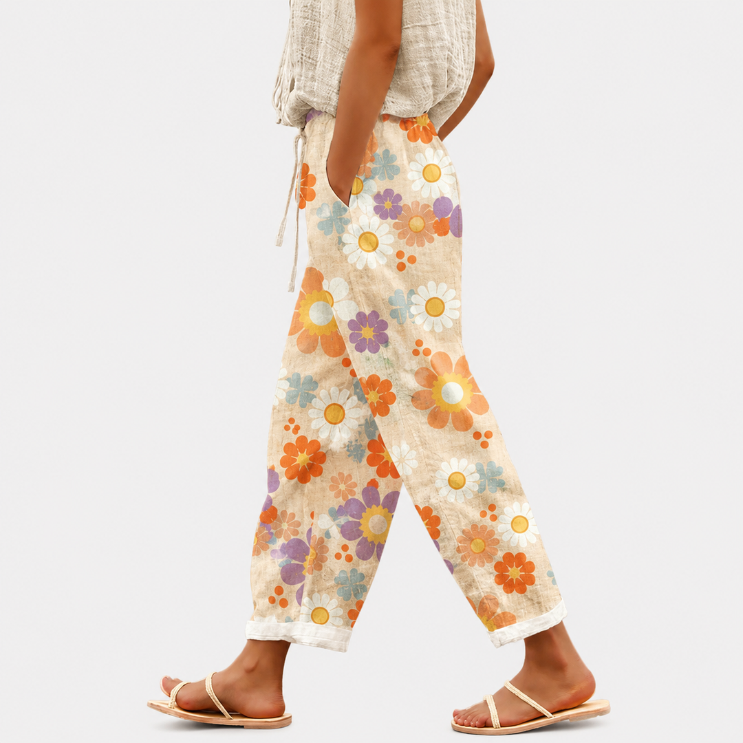 Ilse | Geblümte Sommerhose in warmem Beige