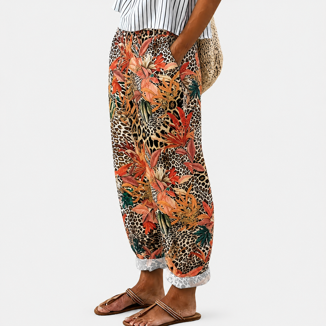Katharina | Bedruckte Sommerhose mit Animal-Details