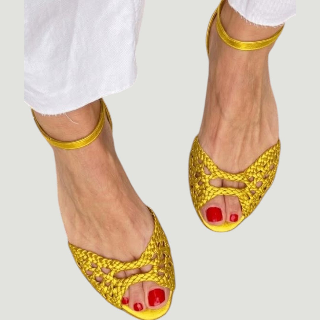 Isadora | Geflochtene Goldsandalen