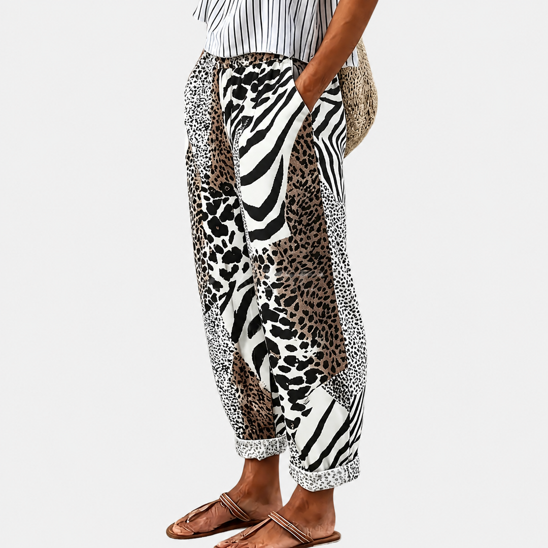 Irmgard | Sommerhose mit Animal-Patchwork in Grau