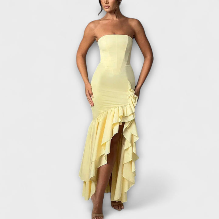 Zuri | Maxikleid mit schulterfreiem Design und asymmetrischem Saum