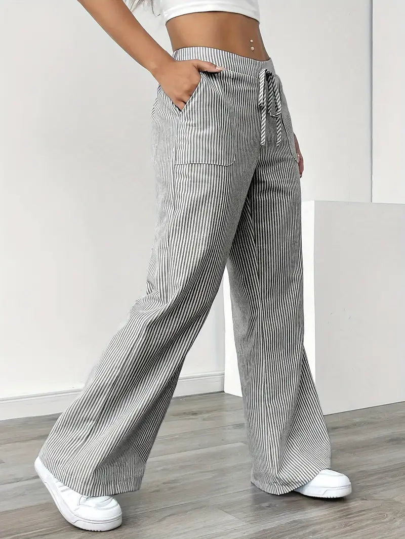KARINA | STYLISCHE STREIFENHOSE