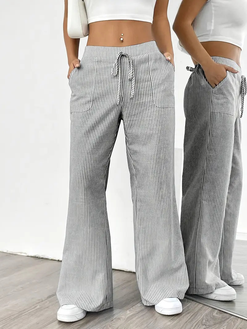 KARINA | STYLISCHE STREIFENHOSE