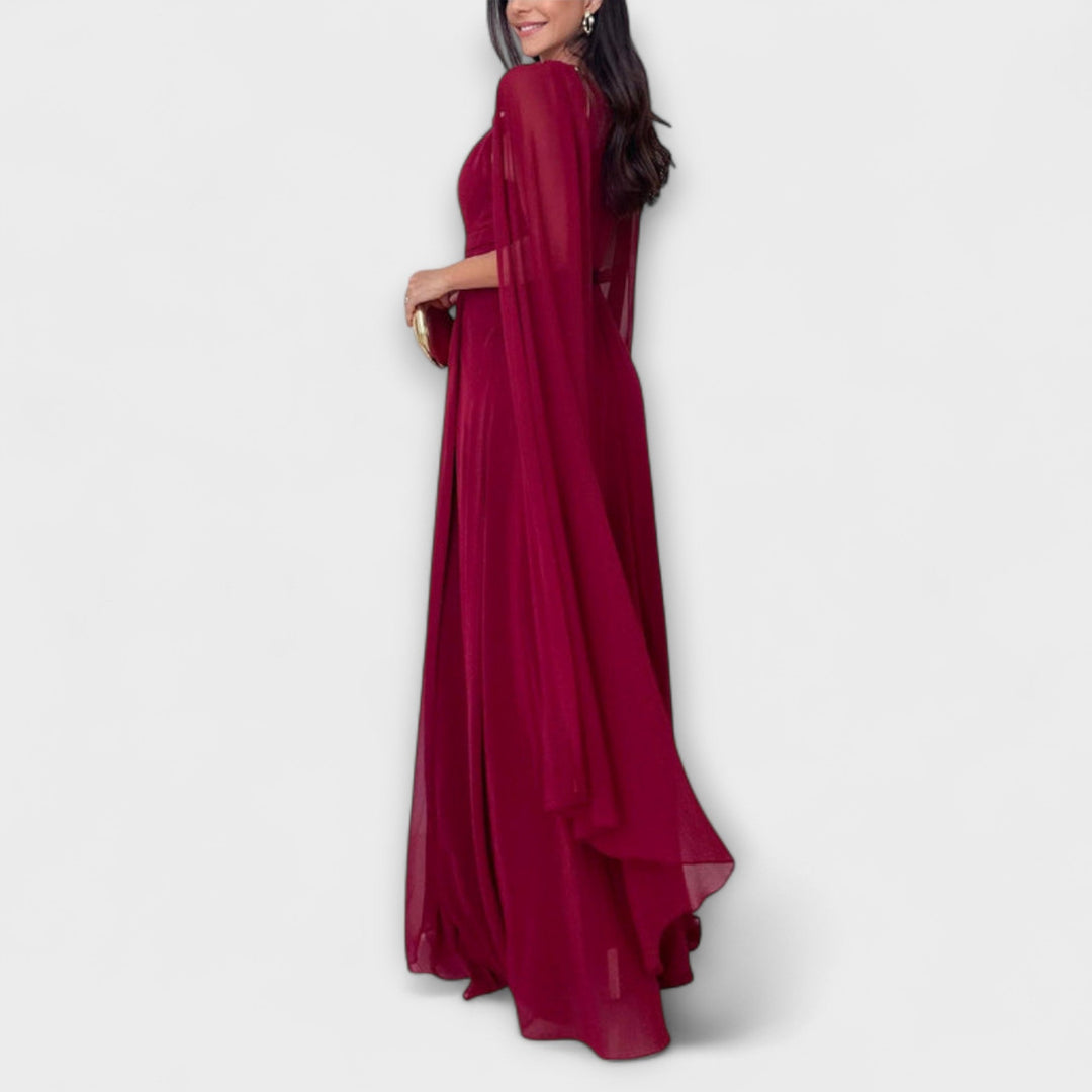 Mabel | Elegante Maxikleider mit Cape und hohem Schlitz