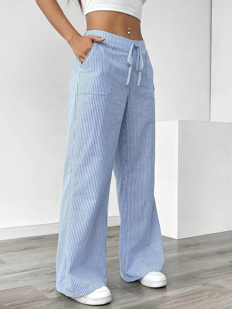 KARINA | STYLISCHE STREIFENHOSE