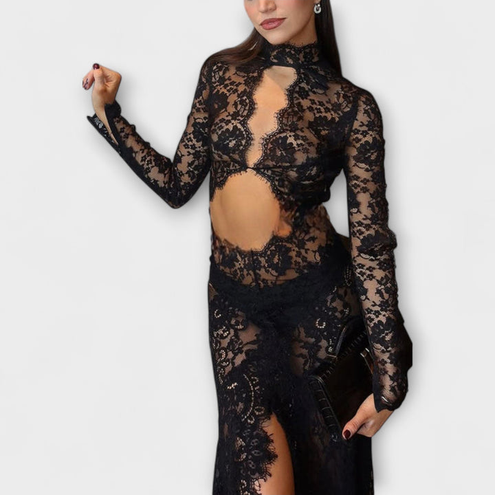 Azalee | Midnight Elegance Langes Maxikleid mit transparenten Spitzenärmeln