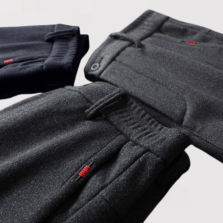 Ignaz™ | Schlanke Tapered-Hose mit glatter Oberfläche