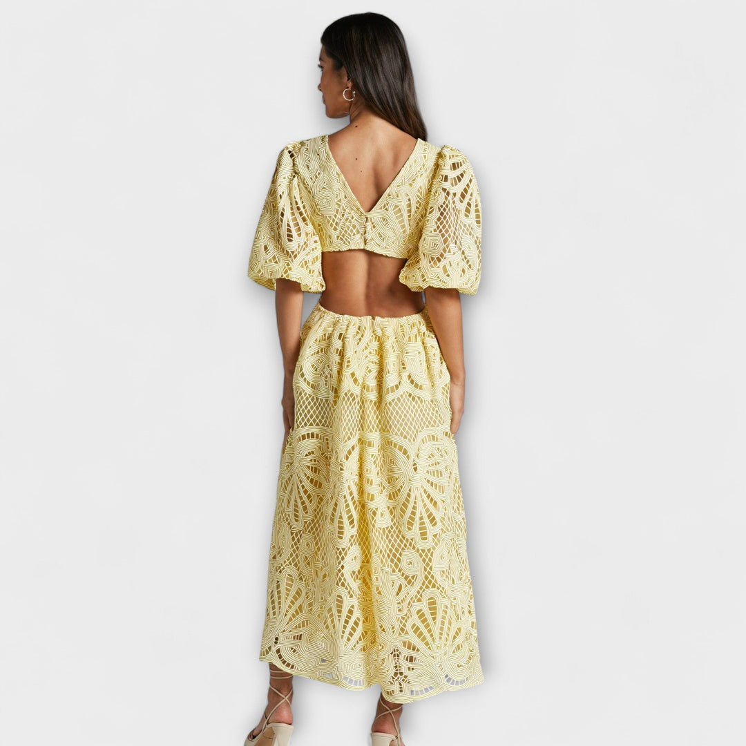 Grace | Elegante Kleider mit zarten Details