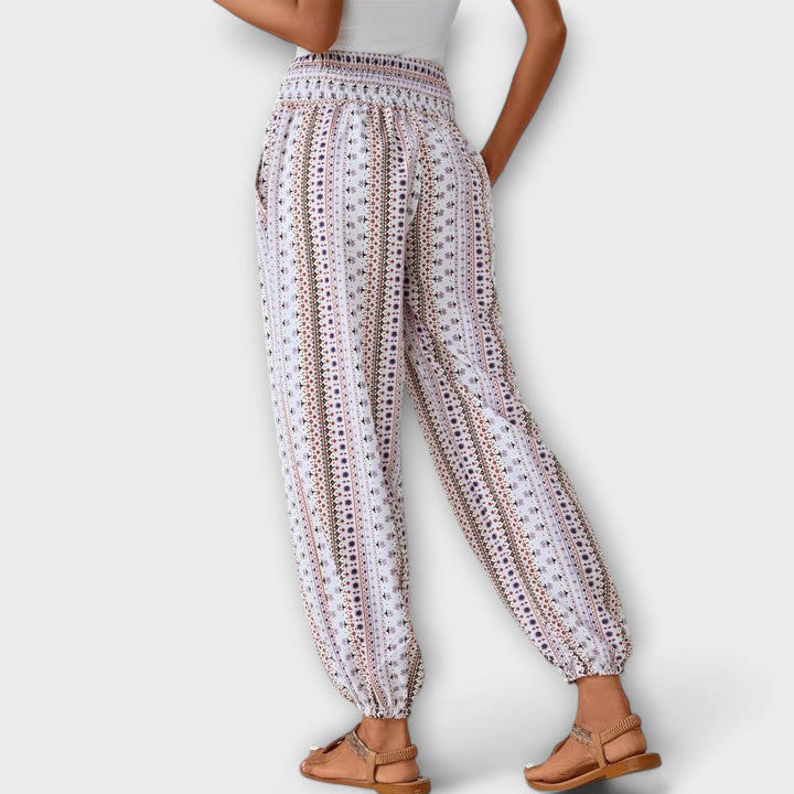 Scarlett | Hose mit ethnischem Grafikdesign