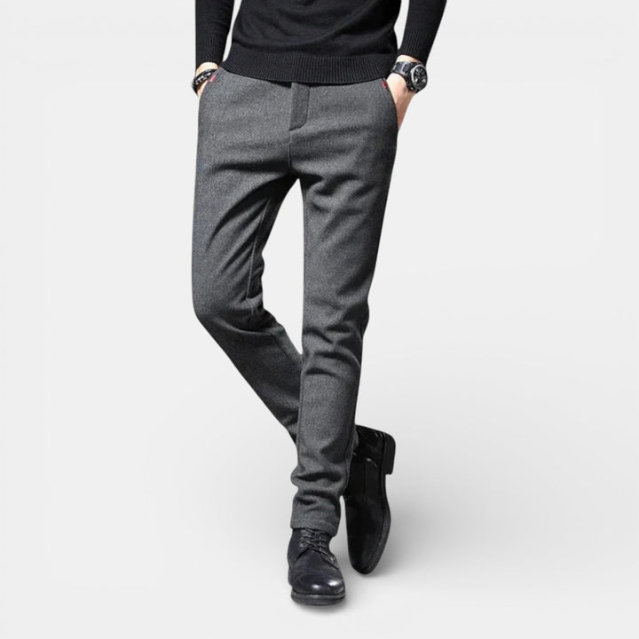 Ignaz™ | Schlanke Tapered-Hose mit glatter Oberfläche