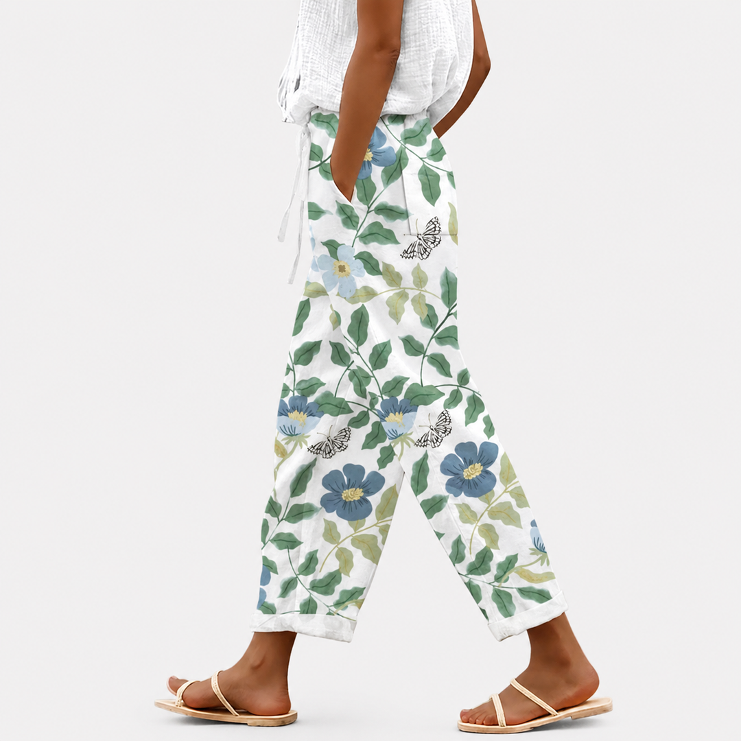 Johanna | Helle Sommerhose mit grünem Blattmuster