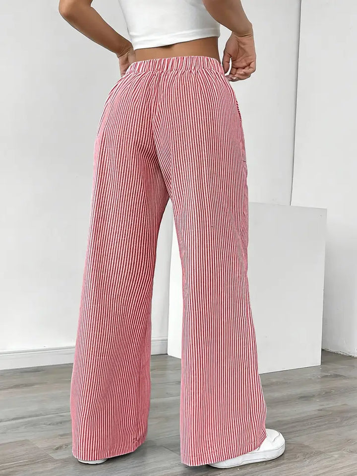 KARINA | STYLISCHE STREIFENHOSE