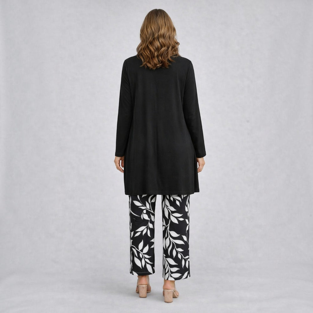Josefine – weite Hose des dreiteiligen Sets in Grau und Schwarz