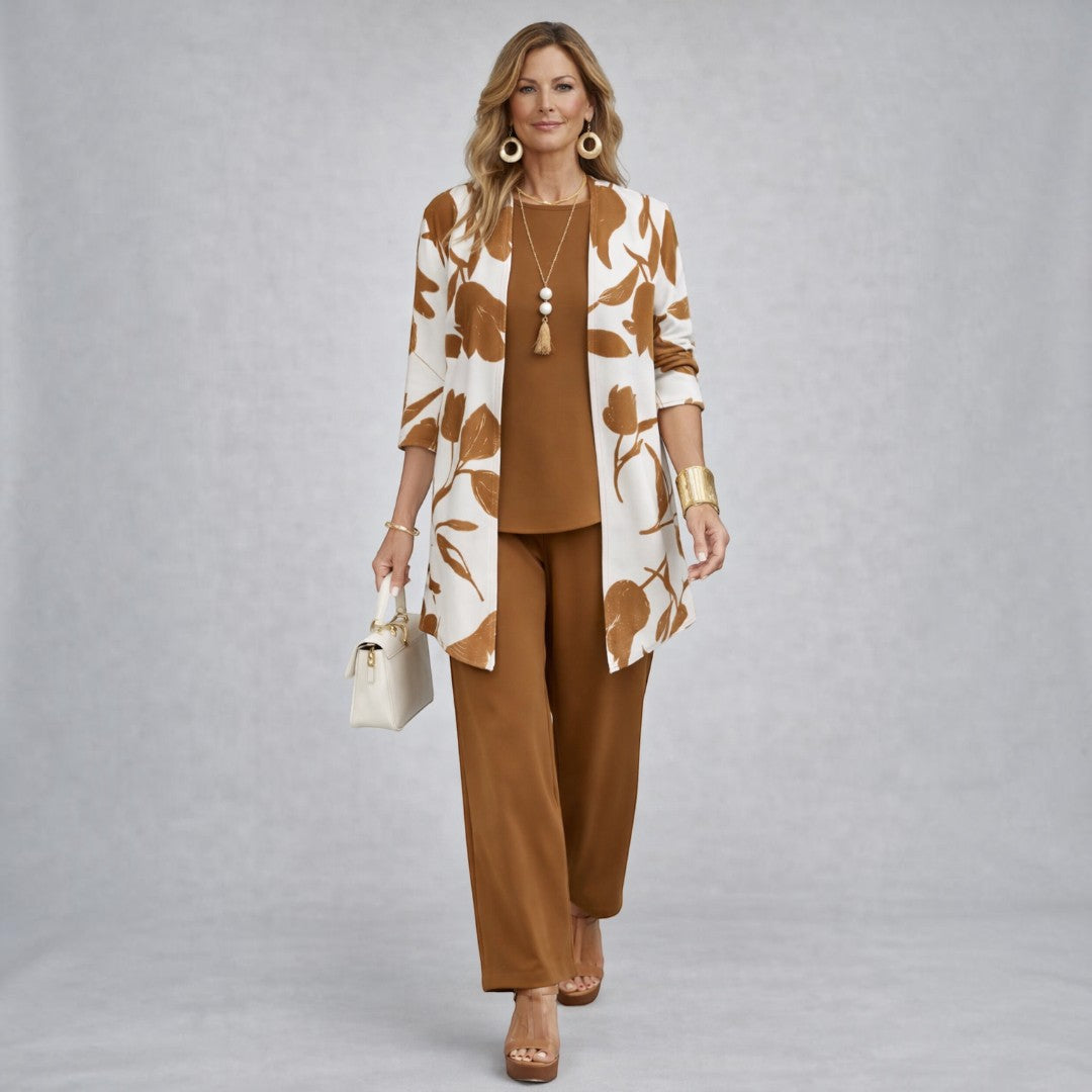 Dörte – Set in Camel, langer Cardigan offen über dem Oberteil