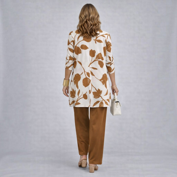 Dörte – weite Hose des dreiteiligen Sets in Camel