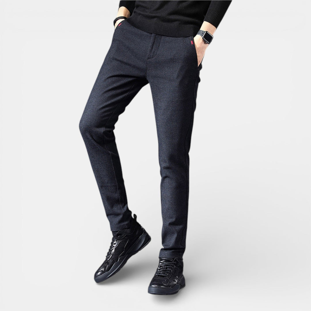 Ignaz™ | Schlanke Tapered-Hose mit glatter Oberfläche