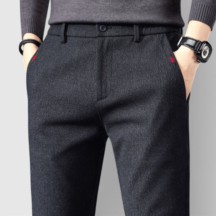 Ignaz™ | Schlanke Tapered-Hose mit glatter Oberfläche