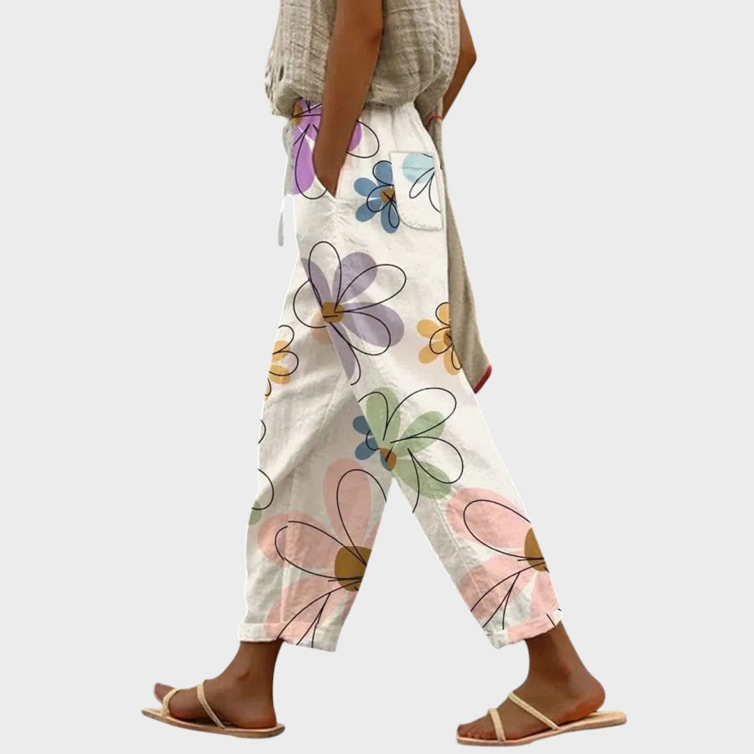 Jasmine | Sommerhose mit Blumenmuster in Lila