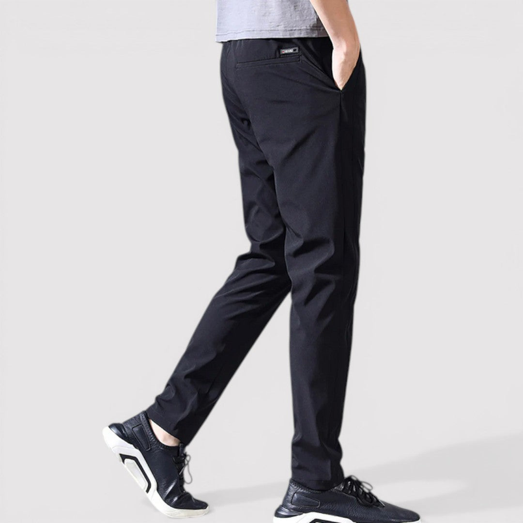 Dietrich™ | Glatte Tapered-Hose mit Stretch-Effekt