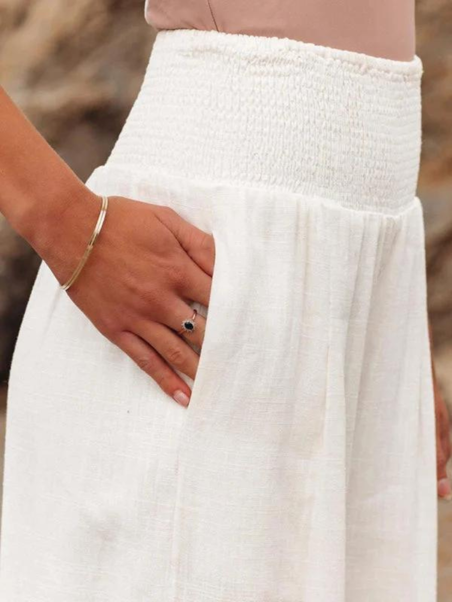 Nora | Schlichte Sommerhose für Damen