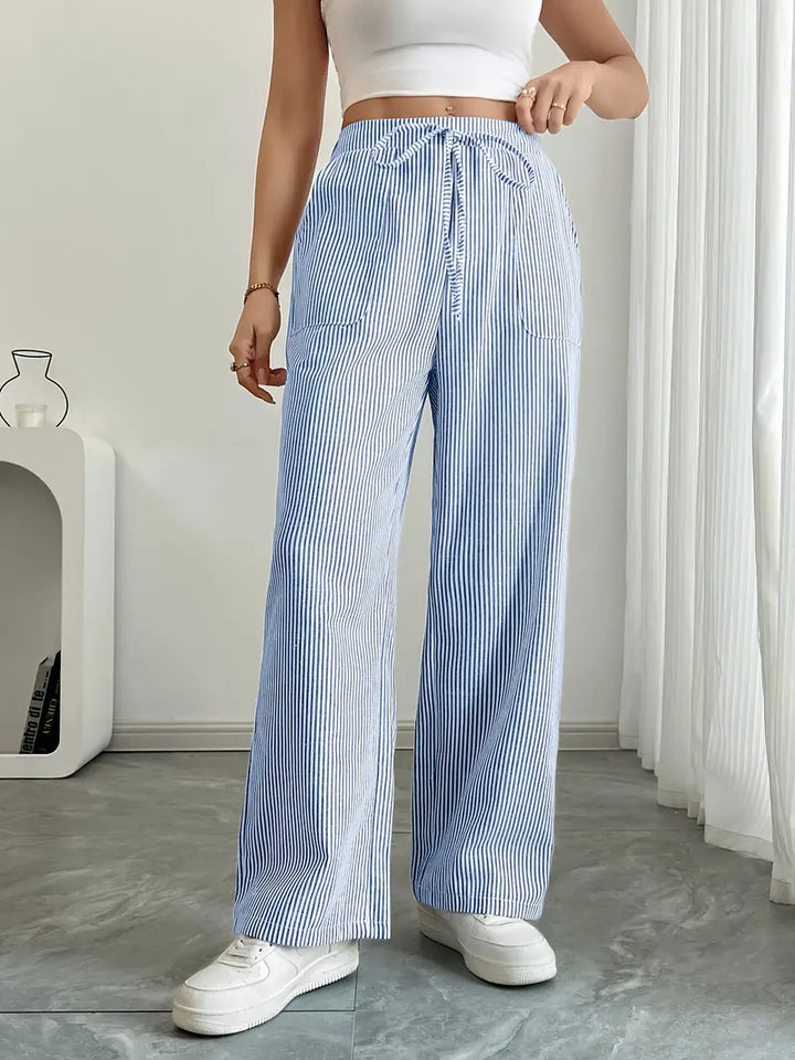 KARINA | STYLISCHE STREIFENHOSE
