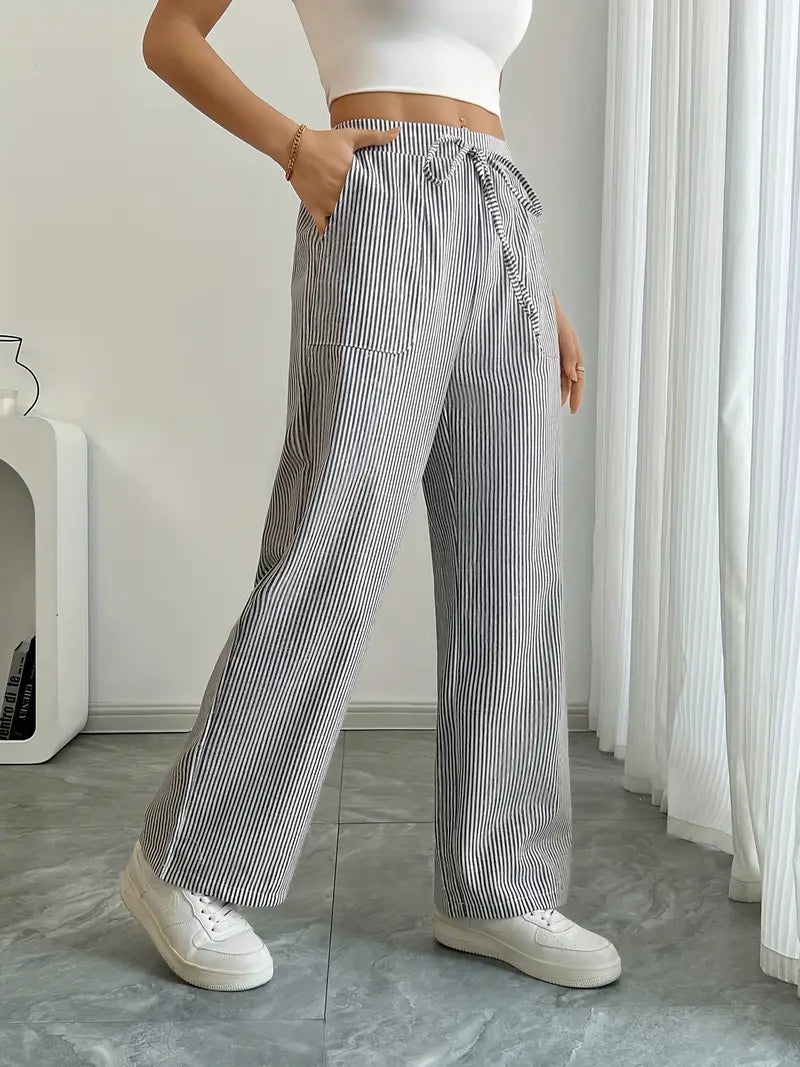 KARINA | STYLISCHE STREIFENHOSE