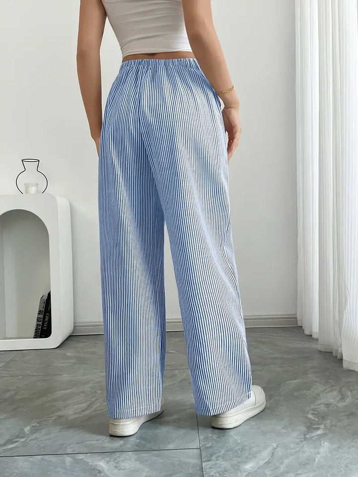 KARINA | STYLISCHE STREIFENHOSE