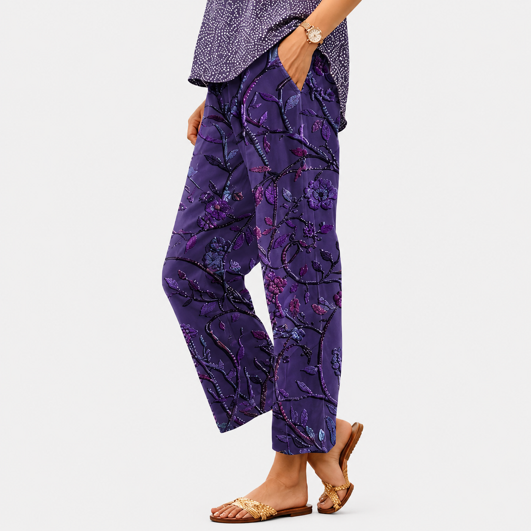 Elisabeth | Violette Sommerhose mit Blumenmuster