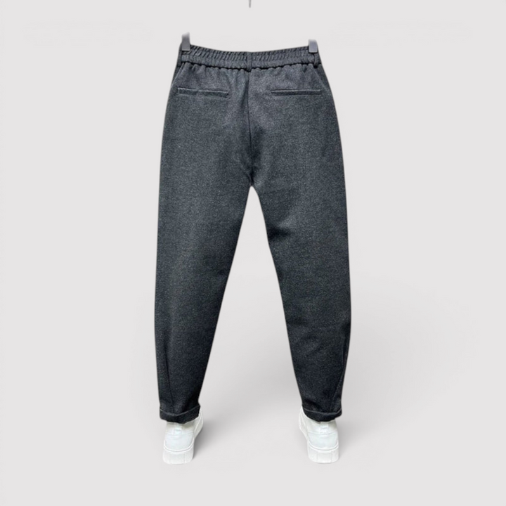 Eberhard™ | Leichte Tapered-Hose mit klarer Linie
