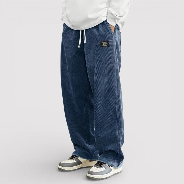 Korbinian™ | Hose mit markanter Rippenstruktur