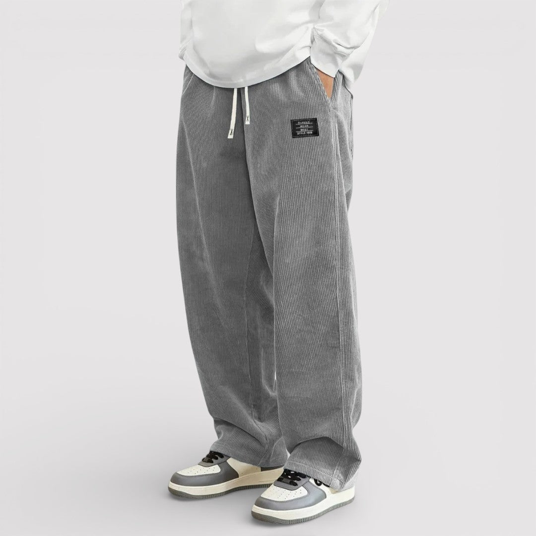 Korbinian™ | Hose mit markanter Rippenstruktur