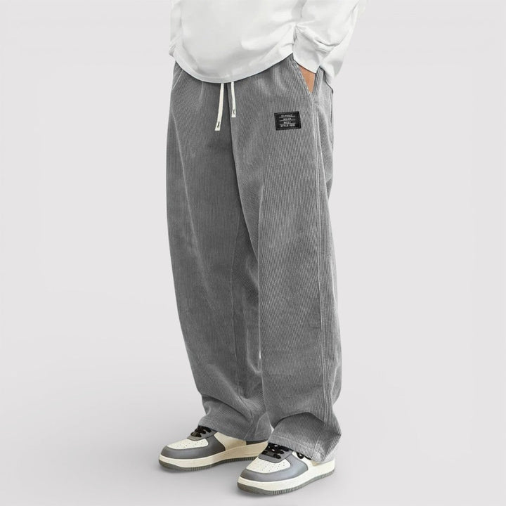 Korbinian™ | Hose mit markanter Rippenstruktur