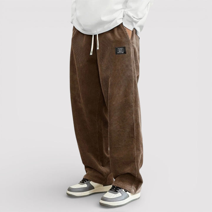 Korbinian™ | Hose mit markanter Rippenstruktur