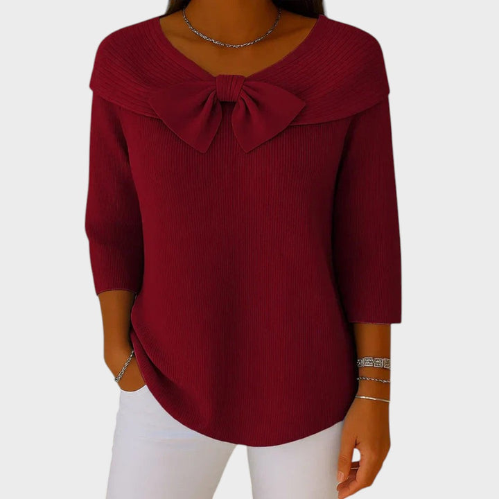 Pullover elegante Lars Hamburg em malha canelada bordô com detalhe de laço romântico no decote