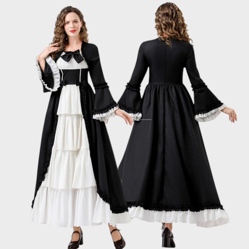 Vestido histórico Lars Hamburg preto e branco com folhos, mangas largas e laço, estilo vitoriano para eventos.