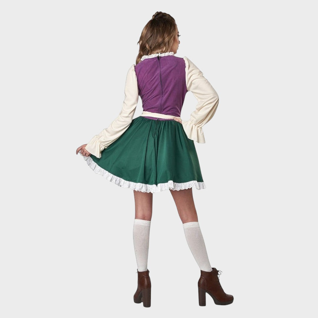 Vista traseira do vestido tradicional Lars Hamburg com corpete roxo, saia verde, mangas compridas e detalhes em renda.