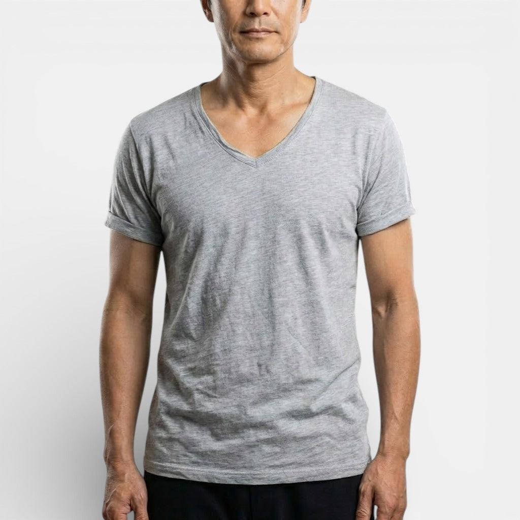 Meinhard™ | Weiches T-Shirt mit V-Ausschnitt