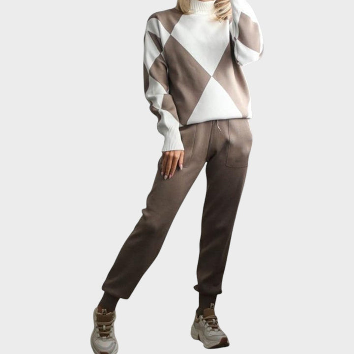 Mannu | Set aus leichtem Pullover und Hose